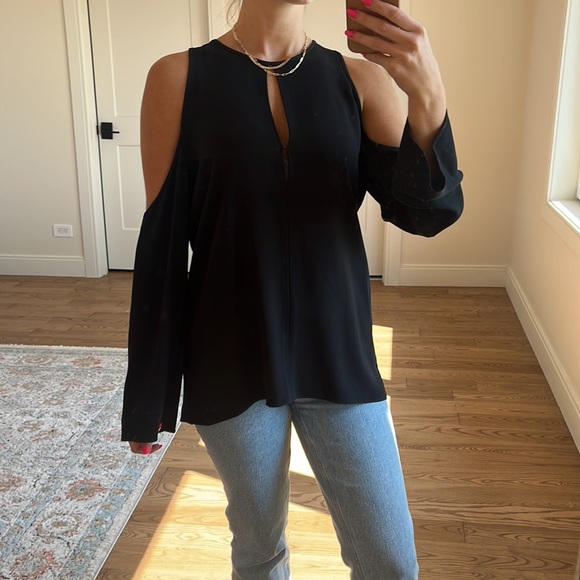 Theory Cold Shoulder Blouse size large - Picture 4 of 12